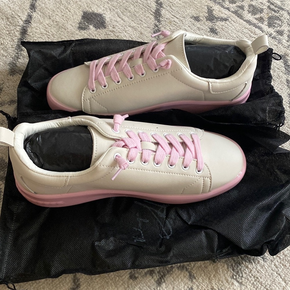 BRAND NEW!! NEVER WORN!! Vintage Havanas, size 10!!!